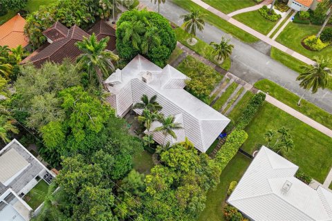 Terreno en venta en Coral Gables, Florida № 1969057 - foto 13