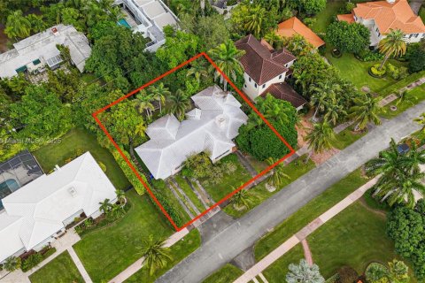 Terreno en venta en Coral Gables, Florida № 1969057 - foto 10