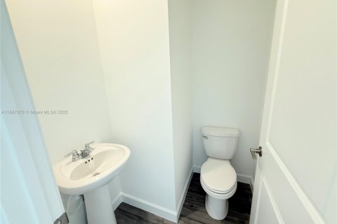 Townhouse in Port St. Lucie, Florida 3 bedrooms № 1941780 - photo 19