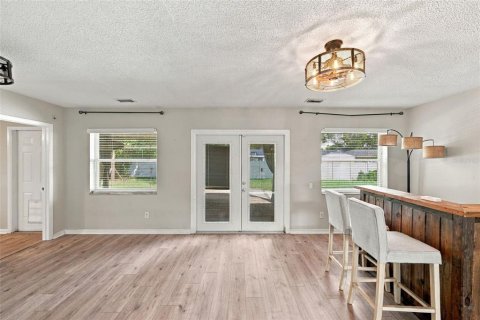 House in Clearwater, Florida 4 bedrooms, 169.83 sq.m. № 2413559 - photo 17