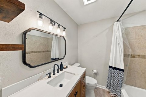 House in Clearwater, Florida 4 bedrooms, 169.83 sq.m. № 2413559 - photo 28