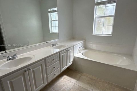 Снять в аренду виллу или дом в Юпитер, Флорида 3 спальни, 187.85м2, № 2065397 - фото 7