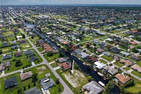 Terreno en venta en Cape Coral, Florida № 2410361 - foto 5