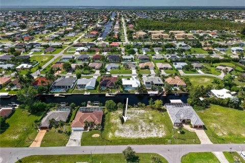 Terreno en venta en Cape Coral, Florida № 2410361 - foto 4
