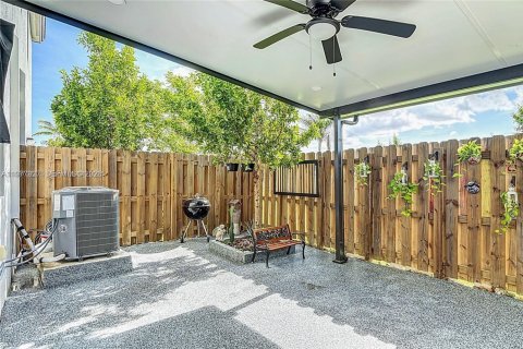 Купить таунхаус в Хомстед, Флорида 3 спальни, 159.98м2, № 2049172 - фото 23