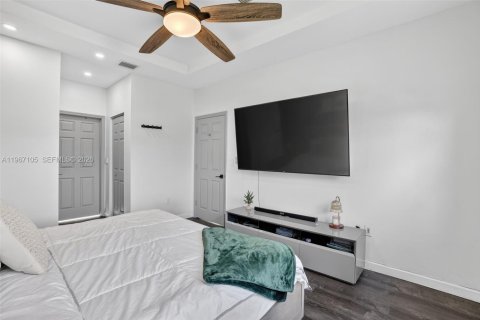 Casa en venta en Homestead, Florida, 4 dormitorios, 191.75 m2 № 2029119 - foto 20