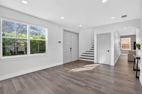 Casa en venta en Homestead, Florida, 4 dormitorios, 191.75 m2 № 2029119 - foto 5