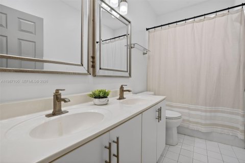 Casa en venta en Homestead, Florida, 4 dormitorios, 191.75 m2 № 2029119 - foto 27