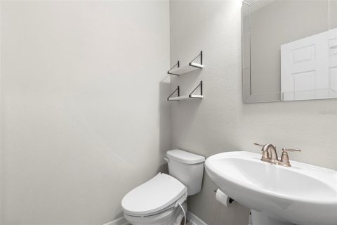 House in Wesley Chapel, Florida 3 bedrooms, 242.1 sq.m. № 1893887 - photo 24