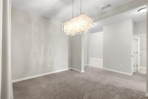 House in Wesley Chapel, Florida 3 bedrooms, 242.1 sq.m. № 1893887 - photo 23