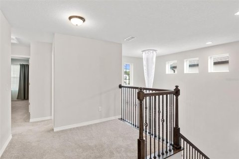 House in Wesley Chapel, Florida 3 bedrooms, 242.1 sq.m. № 1893887 - photo 28