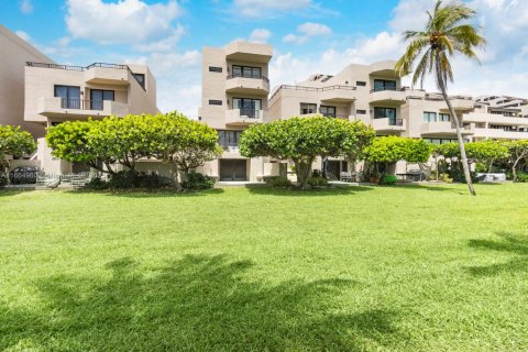 Townhouse in Key Biscayne, Florida 4 bedrooms, 302.3 sq.m. № 1385726 - photo 3