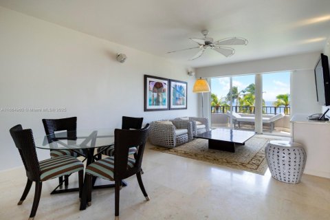 Townhouse in Key Biscayne, Florida 4 bedrooms, 302.3 sq.m. № 1385726 - photo 7