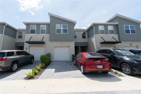 Townhouse in Brandon, Florida 3 bedrooms, 159.14 sq.m. № 2303215