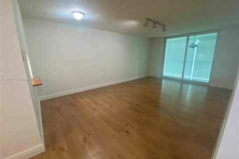 Condominio en venta en Sunrise, Florida, 2 dormitorios, 78.97 m2 № 1764497 - foto 4