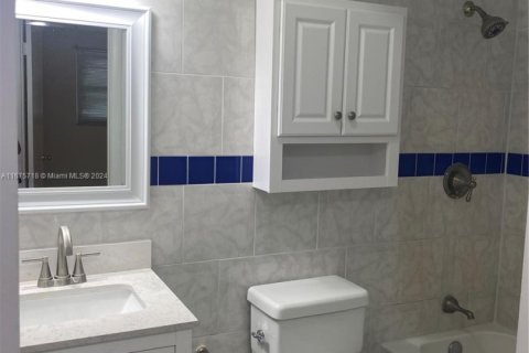 Condominio en venta en Sunrise, Florida, 2 dormitorios, 78.97 m2 № 1764497 - foto 15