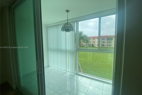 Condominio en venta en Sunrise, Florida, 2 dormitorios, 78.97 m2 № 1764497 - foto 7