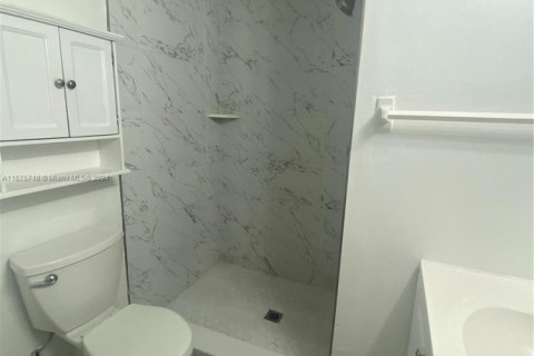 Condominio en venta en Sunrise, Florida, 2 dormitorios, 78.97 m2 № 1764497 - foto 17