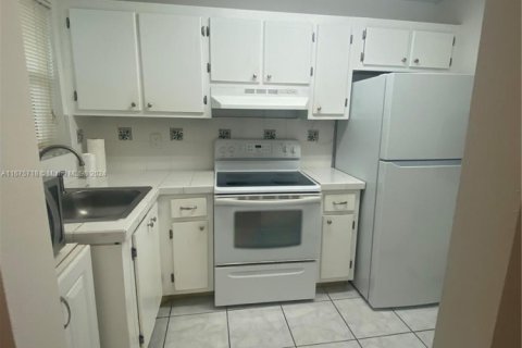 Condominio en venta en Sunrise, Florida, 2 dormitorios, 78.97 m2 № 1764497 - foto 10