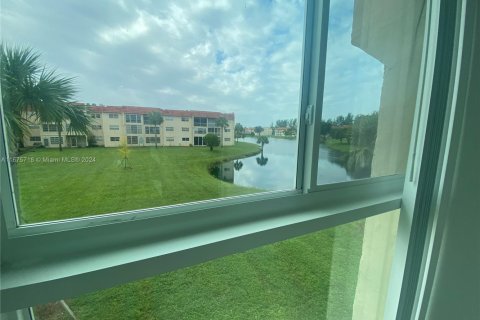 Condominio en venta en Sunrise, Florida, 2 dormitorios, 78.97 m2 № 1764497 - foto 8