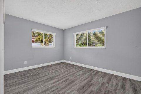 Casa en venta en Saint Petersburg, Florida, 3 dormitorios, 151.15 m2 № 2386727 - foto 25