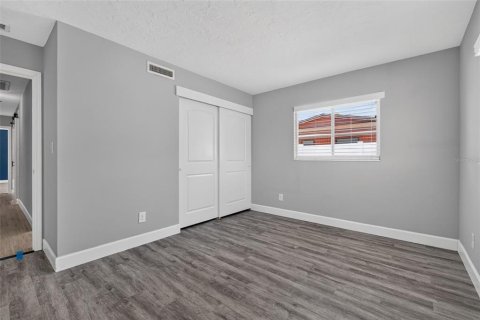 Casa en venta en Saint Petersburg, Florida, 3 dormitorios, 151.15 m2 № 2386727 - foto 24