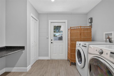 Casa en venta en Saint Petersburg, Florida, 3 dormitorios, 151.15 m2 № 2386727 - foto 27