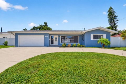 Casa en Saint Petersburg, Florida 3 dormitorios, 151.15 m2 № 2386727