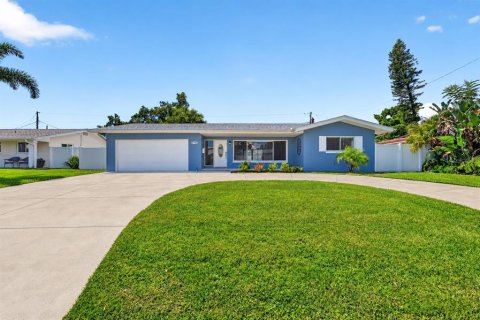 Casa en venta en Saint Petersburg, Florida, 3 dormitorios, 151.15 m2 № 2386727 - foto 2