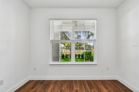 Townhouse in Oviedo, Florida 4 bedrooms, 188.13 sq.m. № 2092886 - photo 27