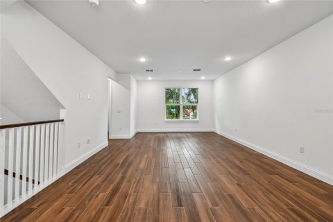 Townhouse in Oviedo, Florida 4 bedrooms, 188.13 sq.m. № 2092886 - photo 24