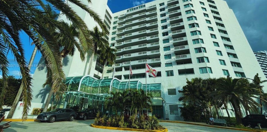 Отель, гостиница в Форт-Лодердейл, Флорида 1 спальня, 43.66м2 № 2012787