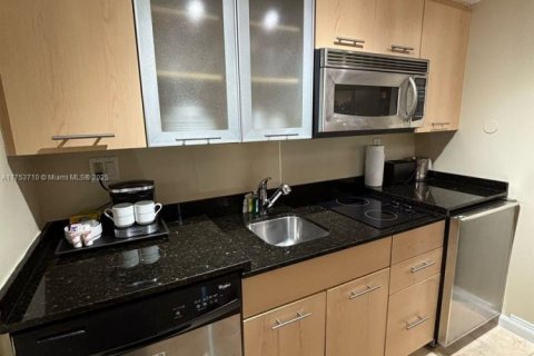 Купить отель в Форт-Лодердейл, Флорида 1 спальня, 43.66м2, № 2012787 - фото 17