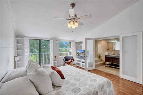 Townhouse in Aventura, Florida 3 bedrooms, 188.78 sq.m. № 1423879 - photo 21