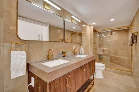 Townhouse in Aventura, Florida 3 bedrooms, 188.78 sq.m. № 1423879 - photo 13