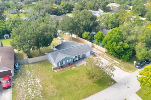 Villa ou maison à vendre à Deltona, Floride: 4 chambres, 175.31 m2 № 2396145 - photo 8