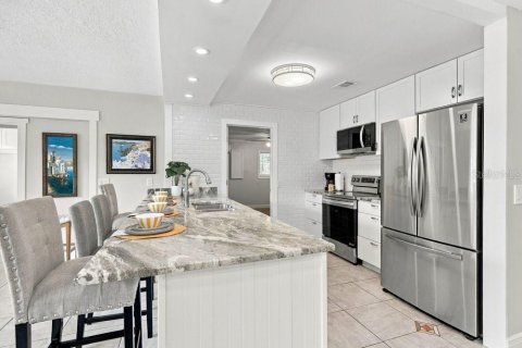 Villa ou maison à vendre à Deltona, Floride: 4 chambres, 175.31 m2 № 2396145 - photo 13
