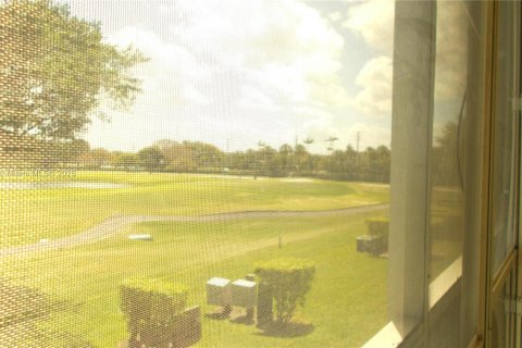 Condo in Pembroke Pines, Florida, 2 bedrooms  № 1811933 - photo 4