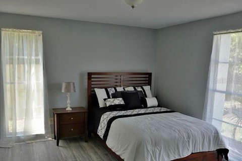 Casa en alquiler en Tampa, Florida, 3 dormitorios, 93.18 m2 № 1904483 - foto 7