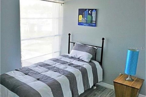 Casa en alquiler en Tampa, Florida, 3 dormitorios, 93.18 m2 № 1904483 - foto 9