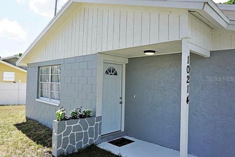 Casa en alquiler en Tampa, Florida, 3 dormitorios, 93.18 m2 № 1904483 - foto 1