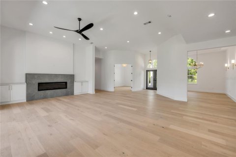 House in New Smyrna Beach, Florida 6 bedrooms, 449.55 sq.m. № 1648133 - photo 15