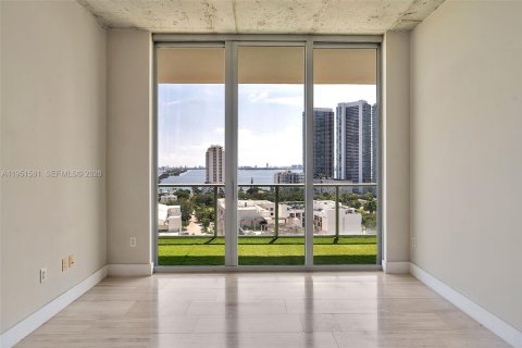 Condominio en alquiler en Miami, Florida, 2 dormitorios, 101.08 m2 № 2010361 - foto 13
