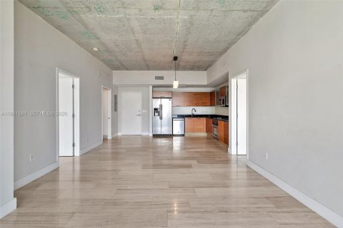 Condominio en alquiler en Miami, Florida, 2 dormitorios, 101.08 m2 № 2010361 - foto 11