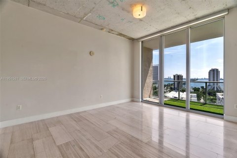 Condominio en alquiler en Miami, Florida, 2 dormitorios, 101.08 m2 № 2010361 - foto 19