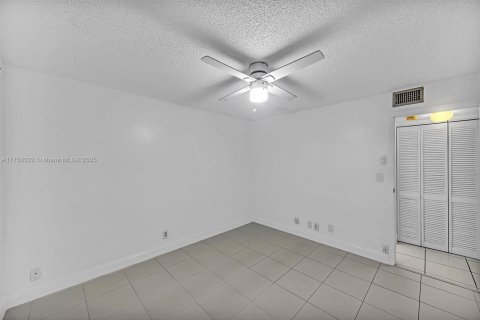 Copropriété à vendre à Lauderhill, Floride: 2 chambres, 102.19 m2 № 1959246 - photo 29