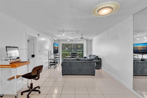 Copropriété à vendre à Lauderhill, Floride: 2 chambres, 102.19 m2 № 1959246 - photo 11