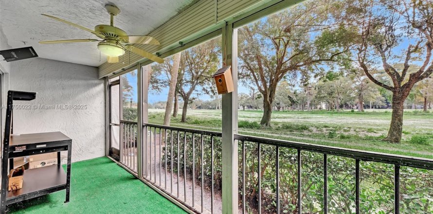 Condo à Lauderhill, Floride, 2 chambres № 1959246