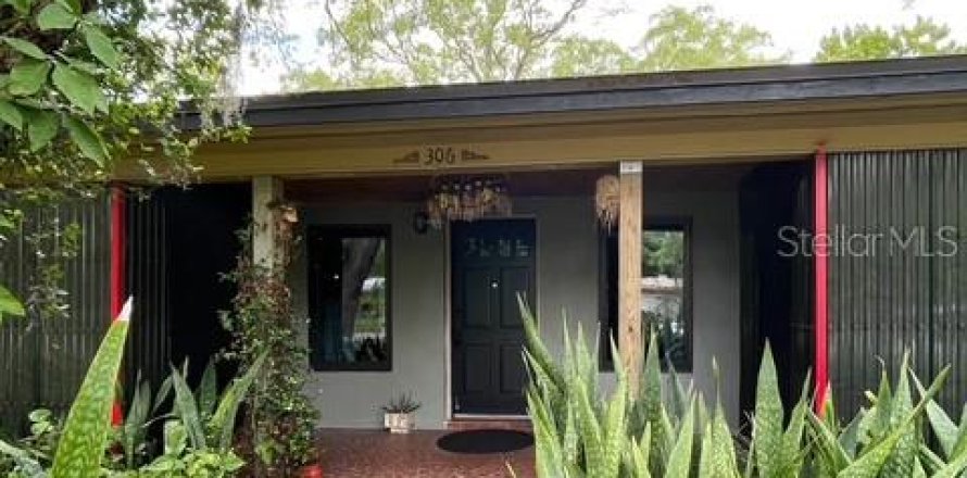 House in Clearwater, Florida 3 bedrooms, 144.56 sq.m. № 2199446
