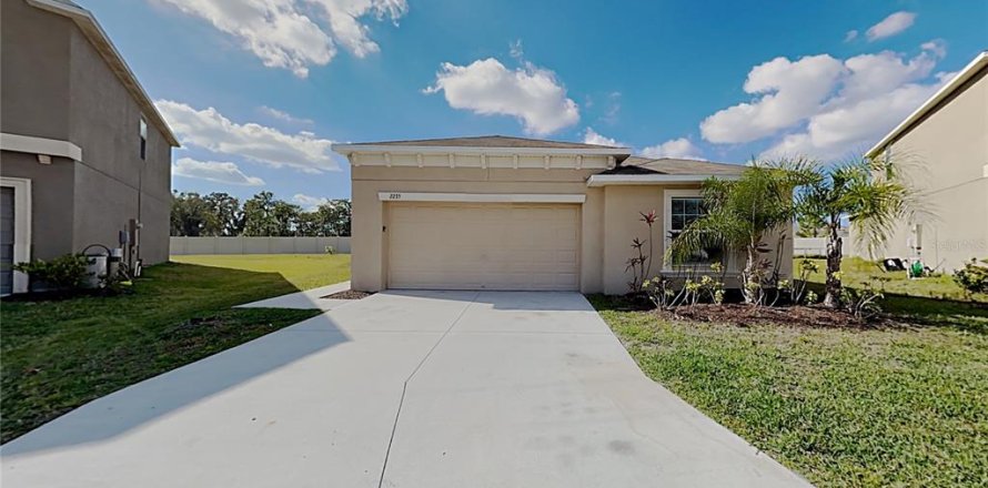 Villa ou maison à Ruskin, Floride 4 chambres, 170.48 m2 № 1903723